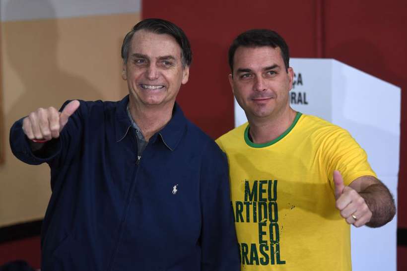Mercado ignora estrago provocado por Flávio Bolsonaro e Bolsa supera os  96 mil pontos