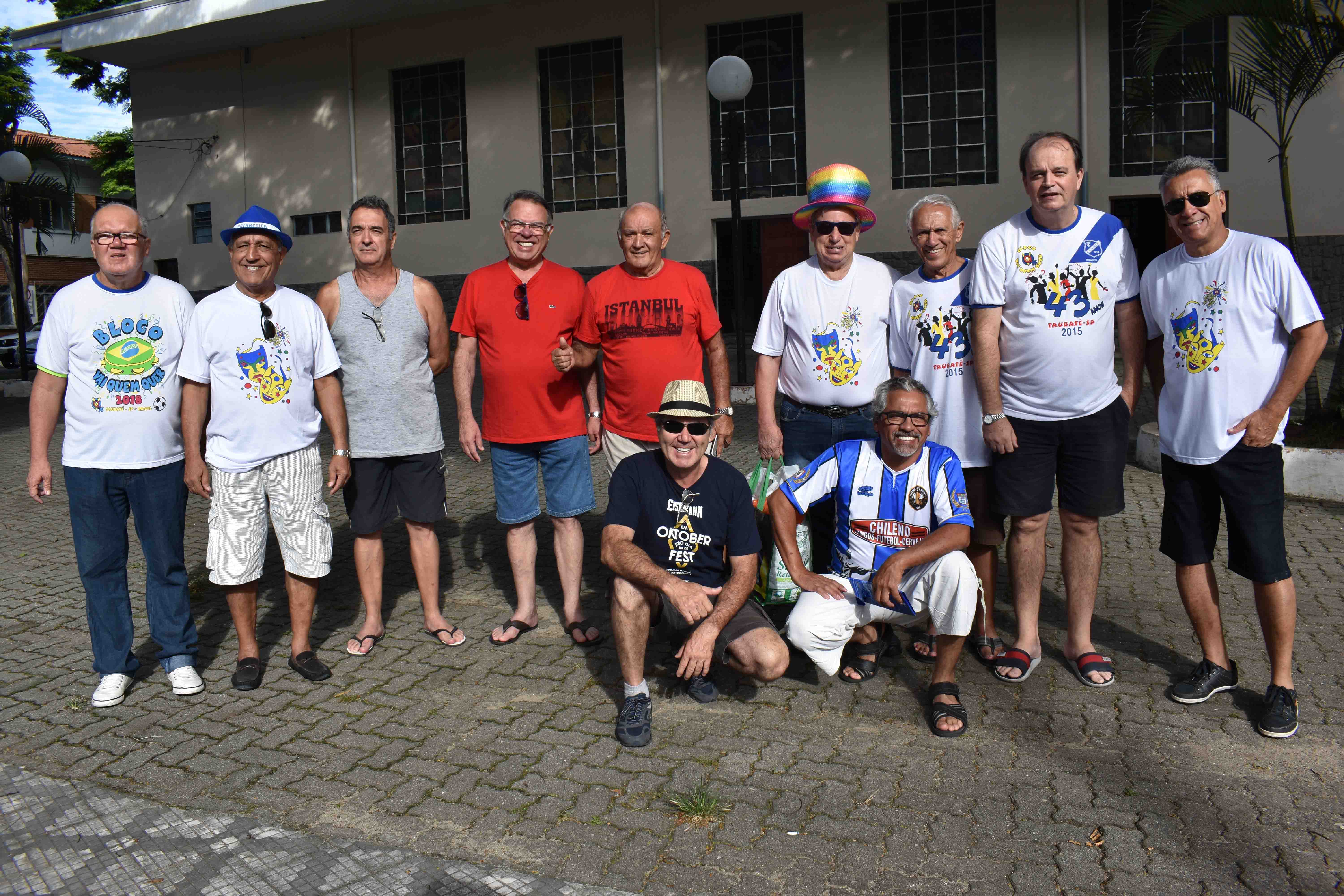 Bloco “Vai Quem Quer” marca presença na Banda de Ipanema