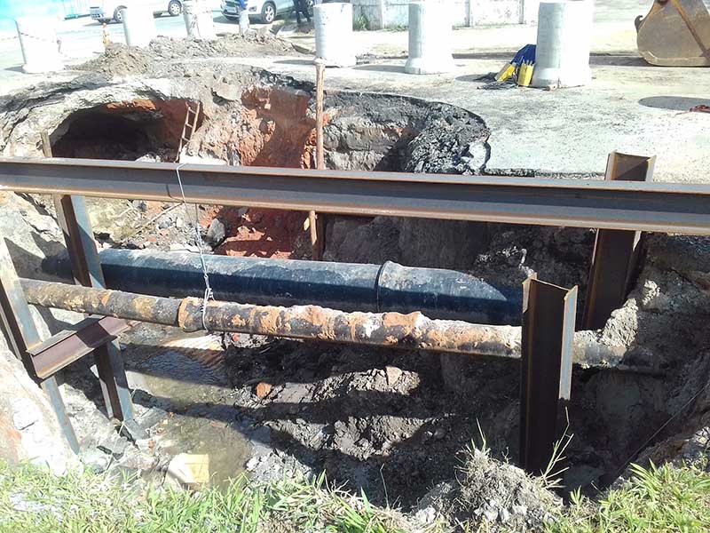 Prefeitura recupera trechos da avenida Bandeirantes