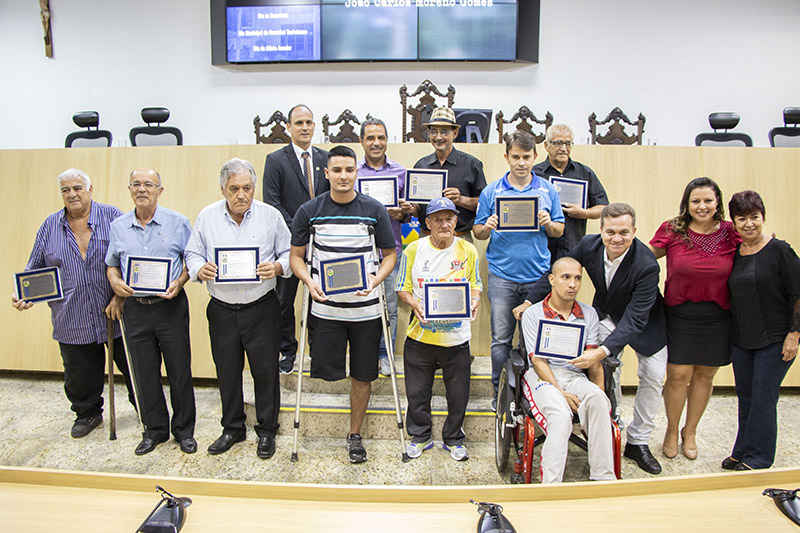 Desportistas são homenageados pela Câmara de Taubaté