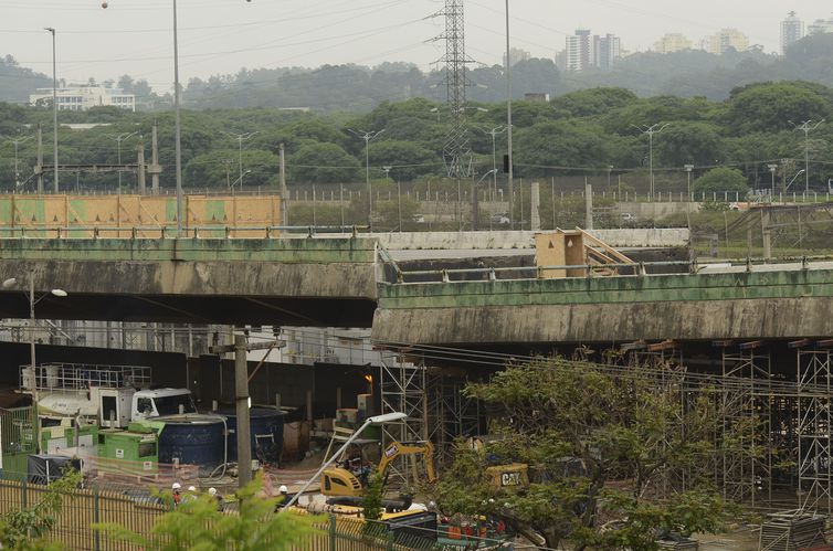 São Paulo reabrirá viaduto da Marginal Pinheiros em março