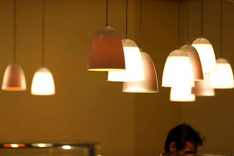 Aneel diz que pagamento de empréstimos reduzirá tarifa de energia