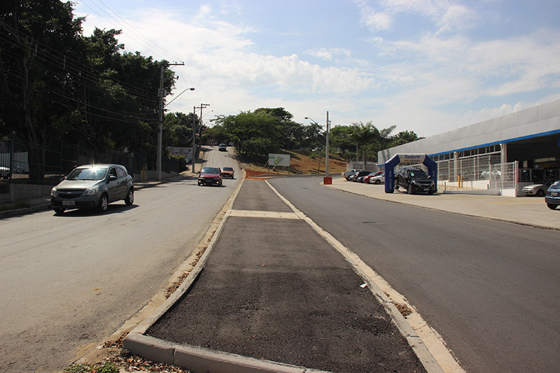 Obra emergencial interdita trecho da estrada do Barreiro