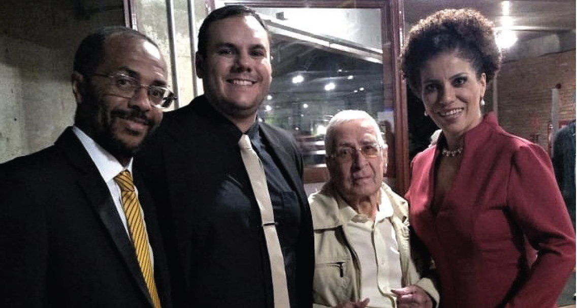 Concerto “ Canto, Piano e Poesia”  maestro Yves Rudner Schmidt