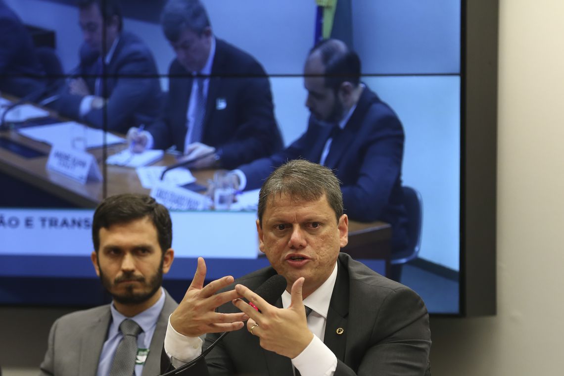 Decisão sobre radares será debatida com critério técnico, diz ministro