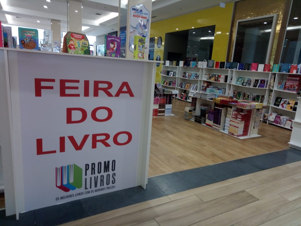 Feira do Livro é atração no Via Vale