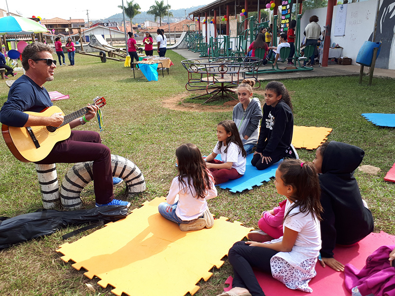 Suzano beneficia 75 mil pessoas no Vale do Paraíba com programa que incentiva melhorias na educação