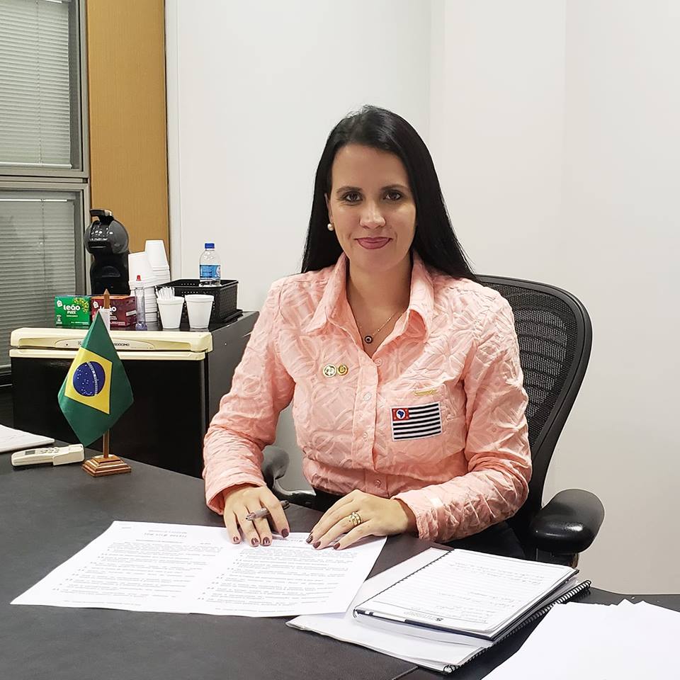 Taubaté vai ganhar mais uma viatura do corpo de bombeiros a pedido da deputada Letícia Aguiar