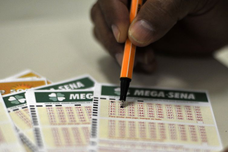 Mega-Sena sorteia neste sábado prêmio de R$ 115 milhões