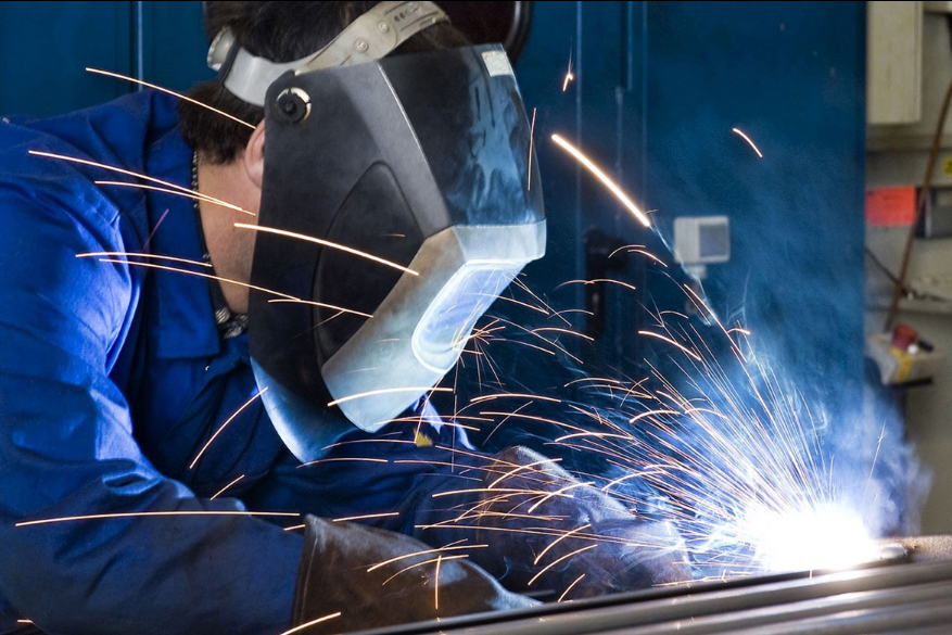 Confiança da indústria cai para pior nível desde outubro