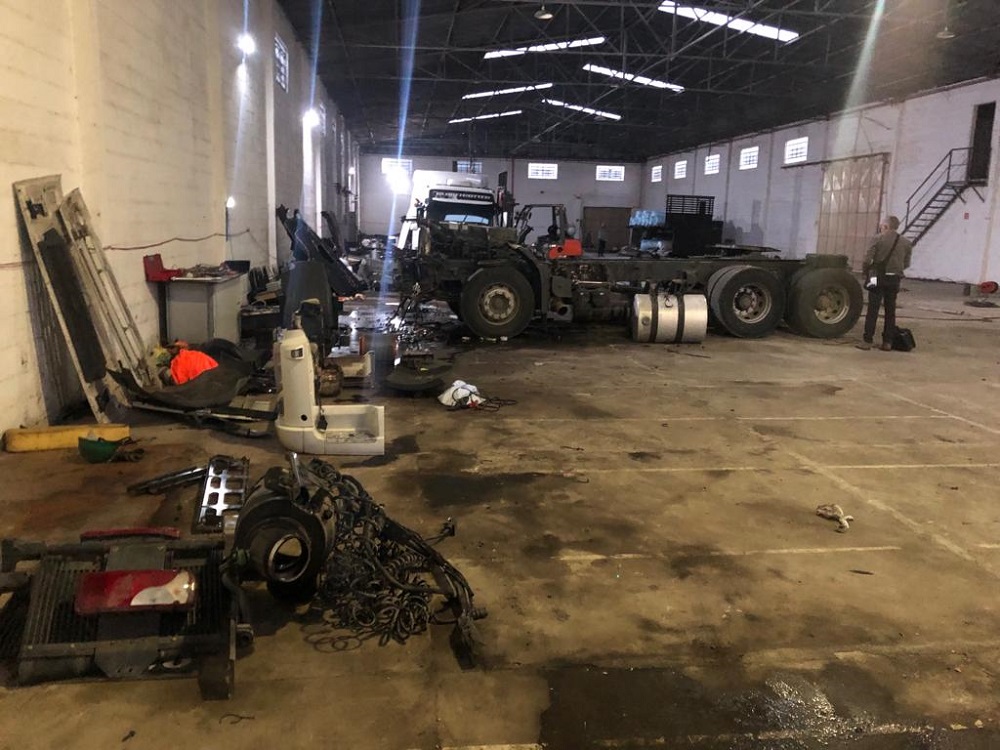 Deic prende nove por envolvimento em roubos e desmanche de caminhões