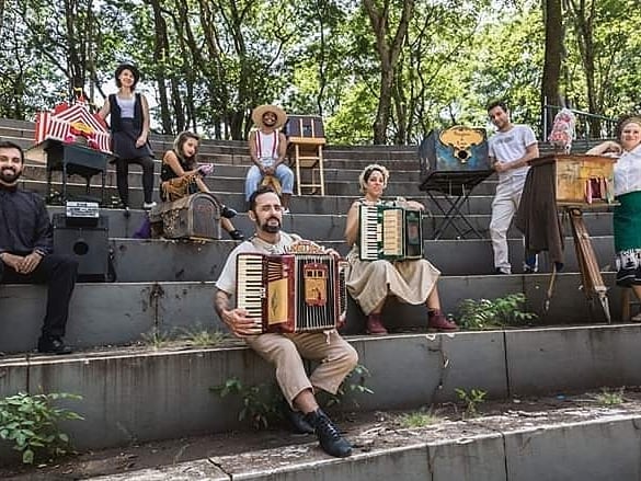São Luiz do Paraitinga recebe espetáculo de teatro Lambe – lambe com oficina gratuita