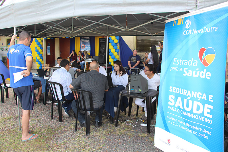 Estrada para a Saúde Empresas atende  86 caminhoneiros em Pindamonhangaba