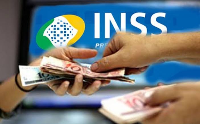 INSS começa a pagar primeira parcela do 13º dos aposentados