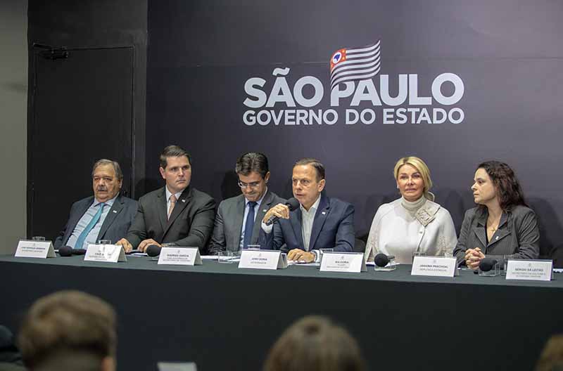 Governo de SP sanciona lei que garante cesárea na rede pública