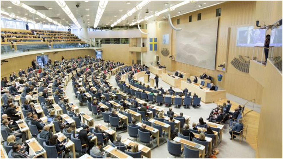 Brasil x Suécia: como vivem e trabalham os políticos nos dois países