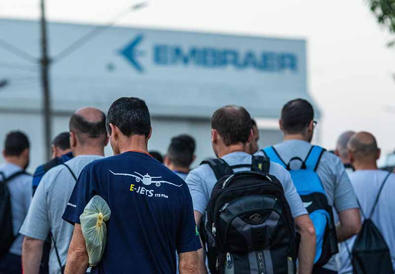 Em protesto à proposta da Embraer trabalhadores entram em estado de greve