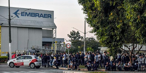 Embraer propõe retirada de direitos e zero de reajuste salarial