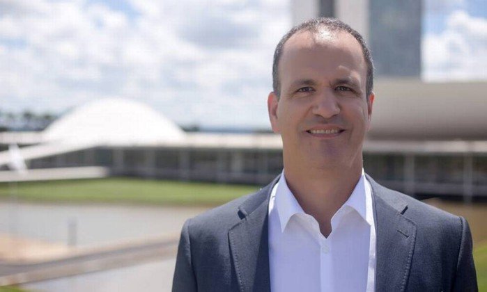 Grandes nomes da educação se reúnem em Taubaté