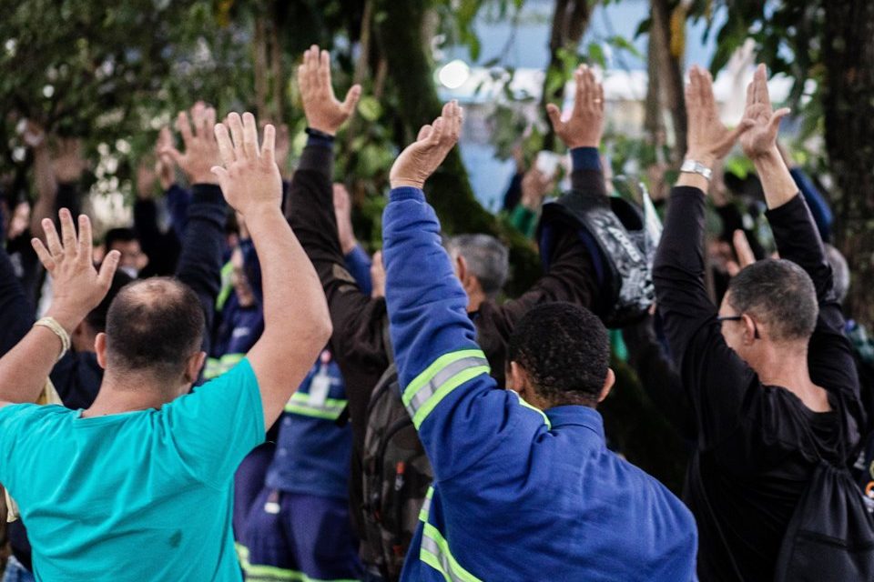 Metalúrgicos da Gerdau entram em greve