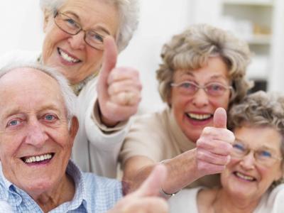 Estudar na terceira idade contribui para melhora da vitalidade e mantém a mente ativa