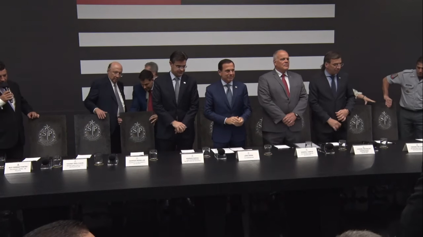 Doria anuncia aumento para policiais e pacote de valorização da categoria