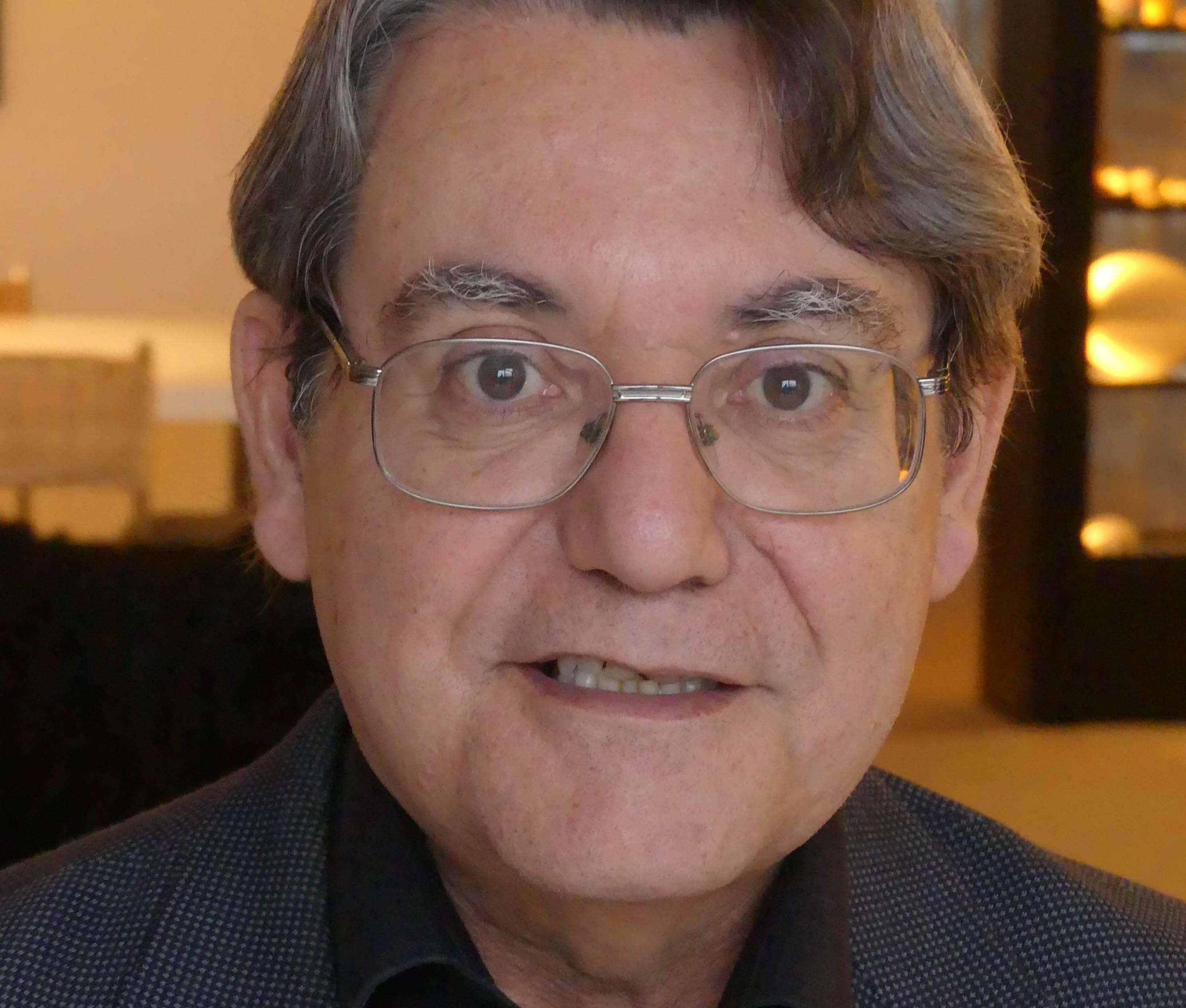 Jornalista Barbosa Filho lança novo livro em Taubaté