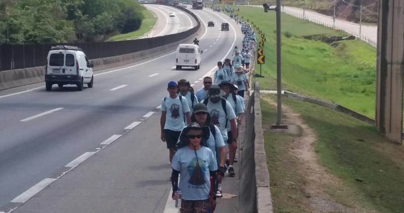 CCR NovaDutra intensifica campanha de orientação sobre a presença de romarias  a pé na via Dutra