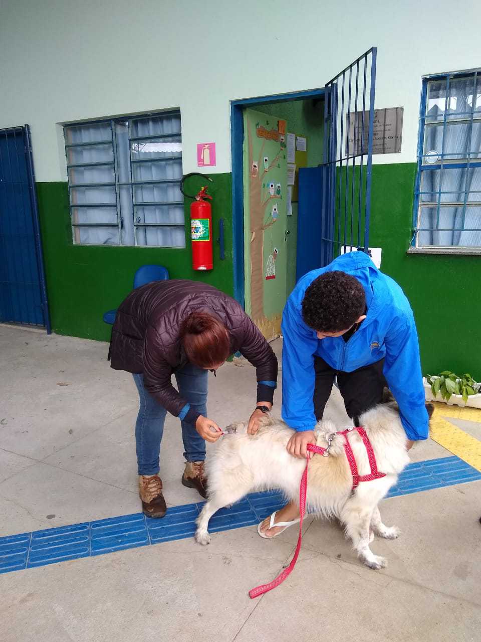 CCZ faz bloqueio contra raiva na parte alta de Taubaté