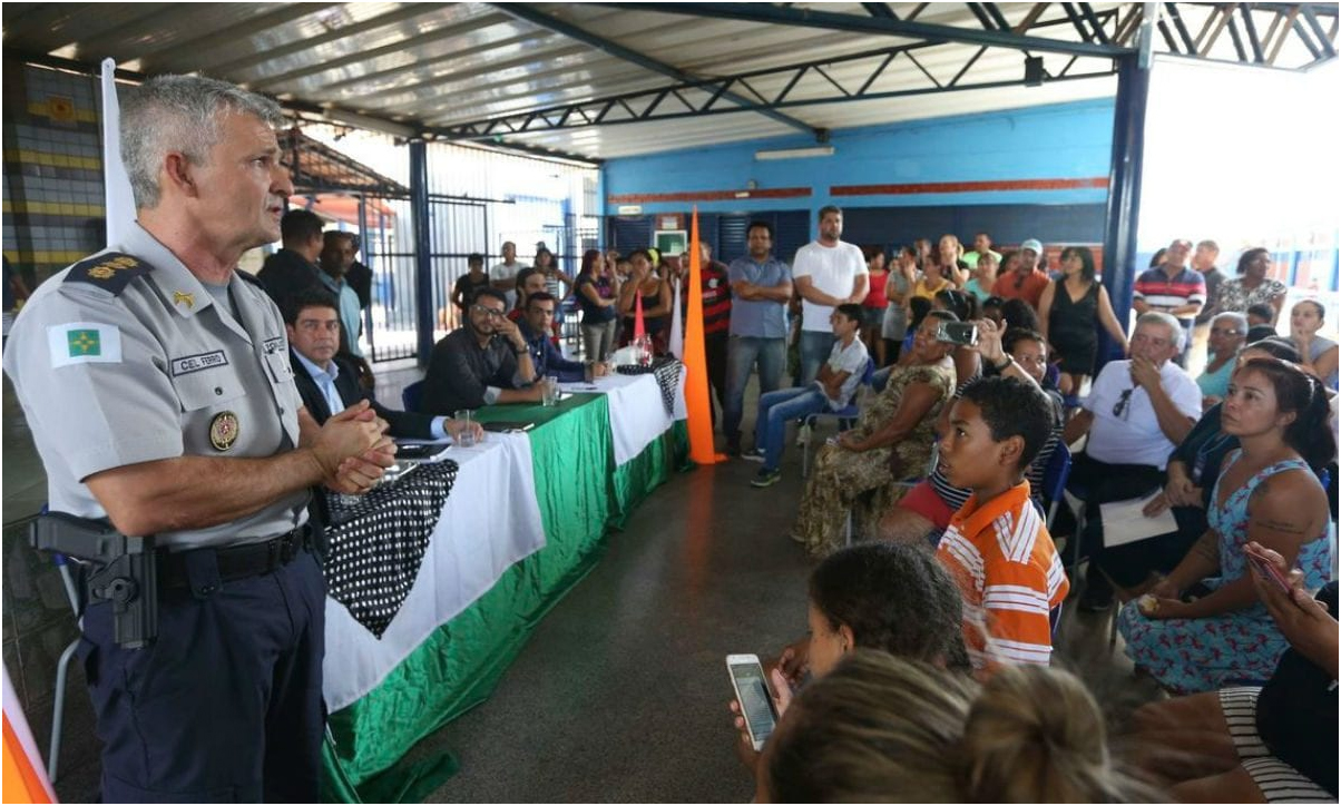 MEC anuncia que  643 municípios querem aderir  às escolas militarizadas