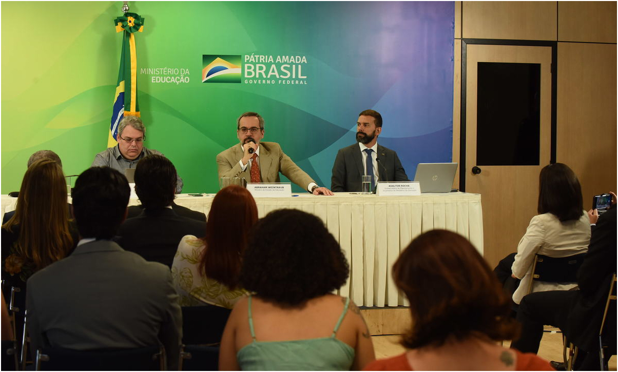 Universidades e institutos têm desbloqueio de orçamento