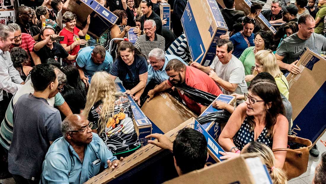 Oito em cada dez brasileiros devem fazer compras na Black Friday