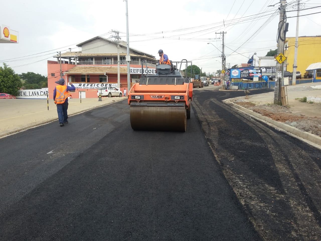 Prefeitura retoma obra de alargamento da Estrada do Barreiro