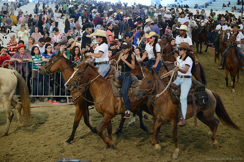 Canção Nova realiza acampamento voltado para o homem do campo