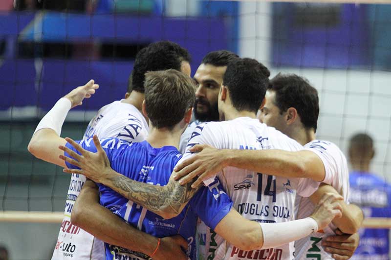 Vôlei Taubaté vence o Vôlei Renata e segue na liderança da Superliga