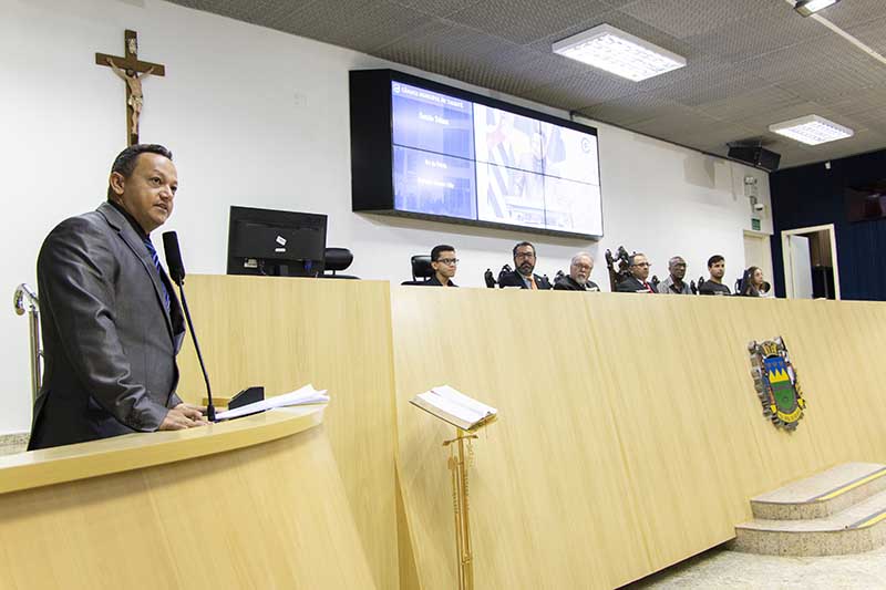 Jogador Jurão torna-se comendador em Taubaté