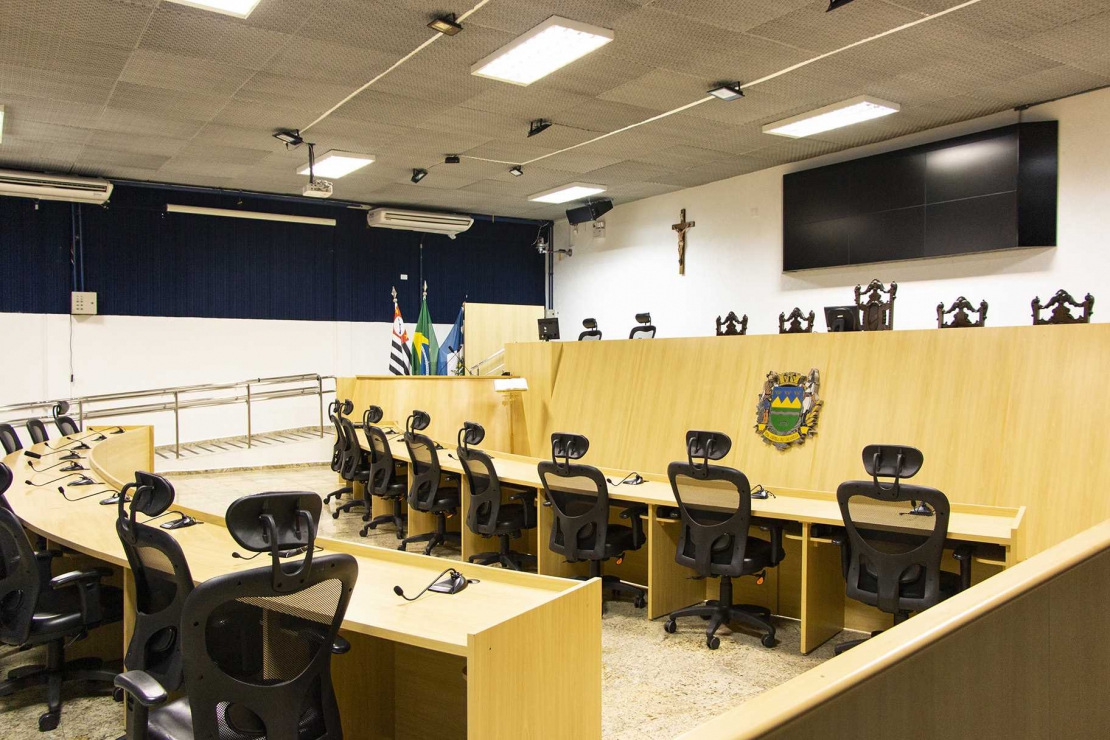 Punições a alunos que cometam faltas graves são instituídas por lei