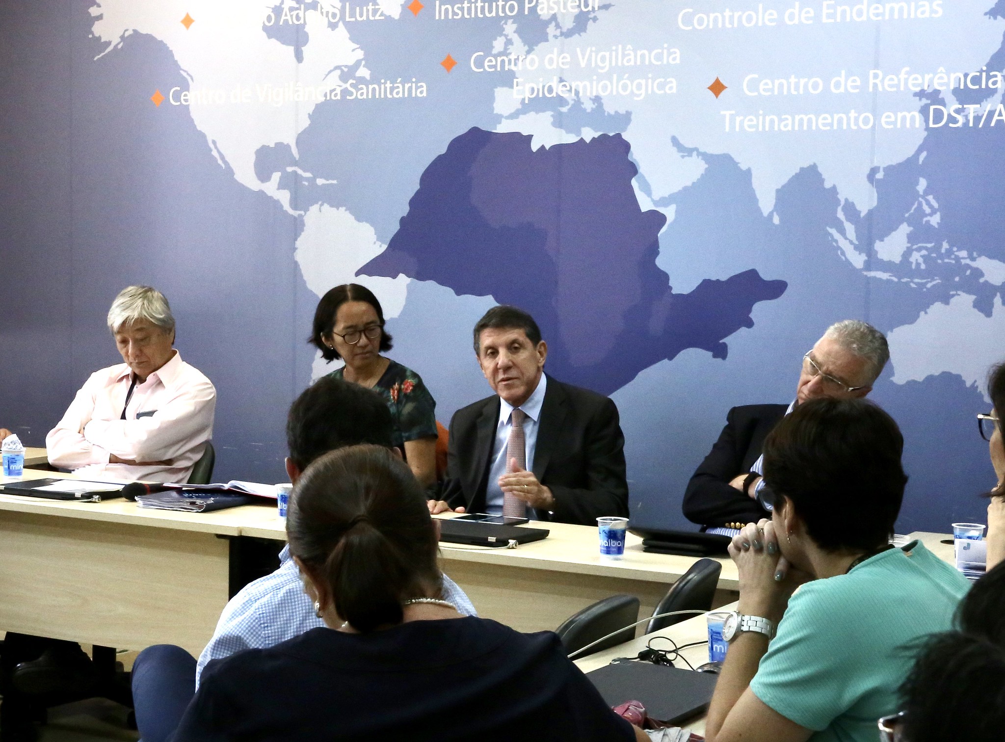 Governo de SP cria Centro de Contingência do Coronavírus