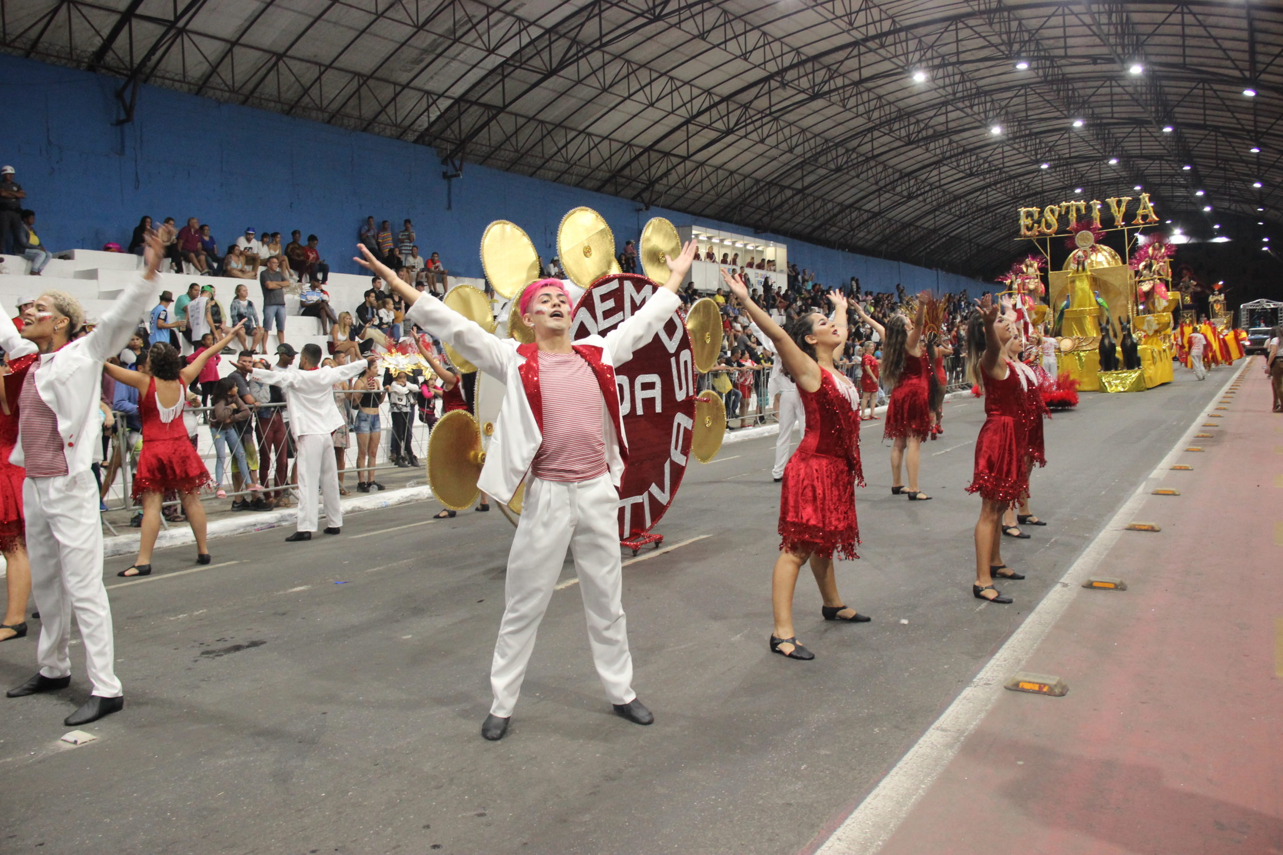 Taubaté define ordem de desfiles carnavalescos