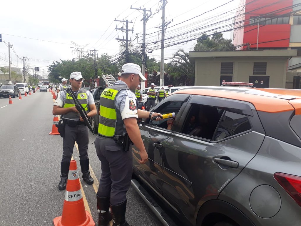 Polícias detêm mais de 1,5 mil pessoas no carnaval em São Paulo