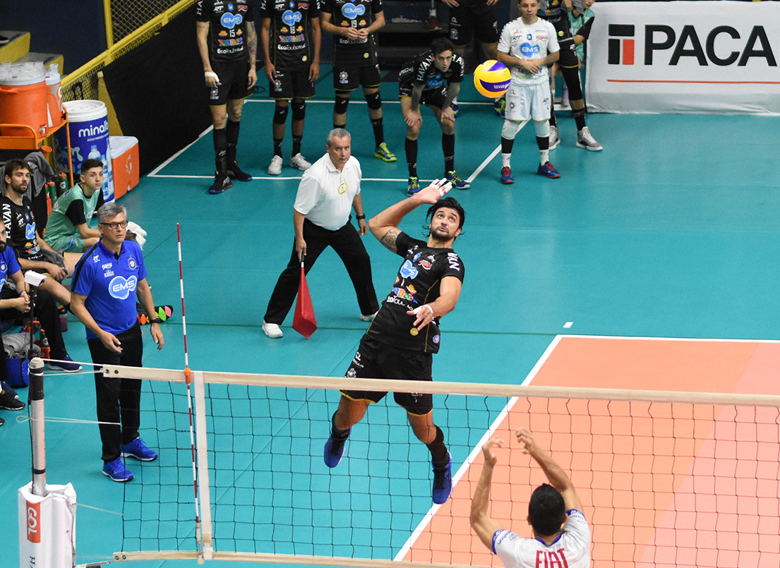 Vôlei Taubaté enfrenta o Fiat/Minas neste sábado