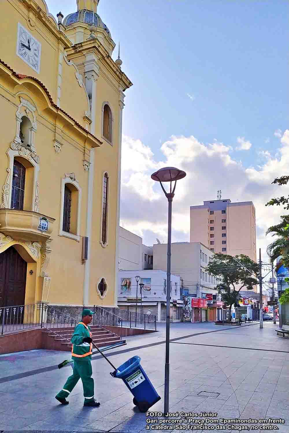 Movimento quer reabrir o comércio de Taubaté