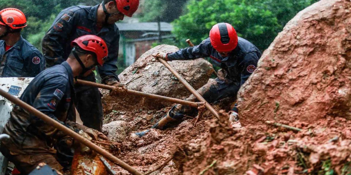 Defesa Civil confirma morte de 16 pessoas na Baixada Santista