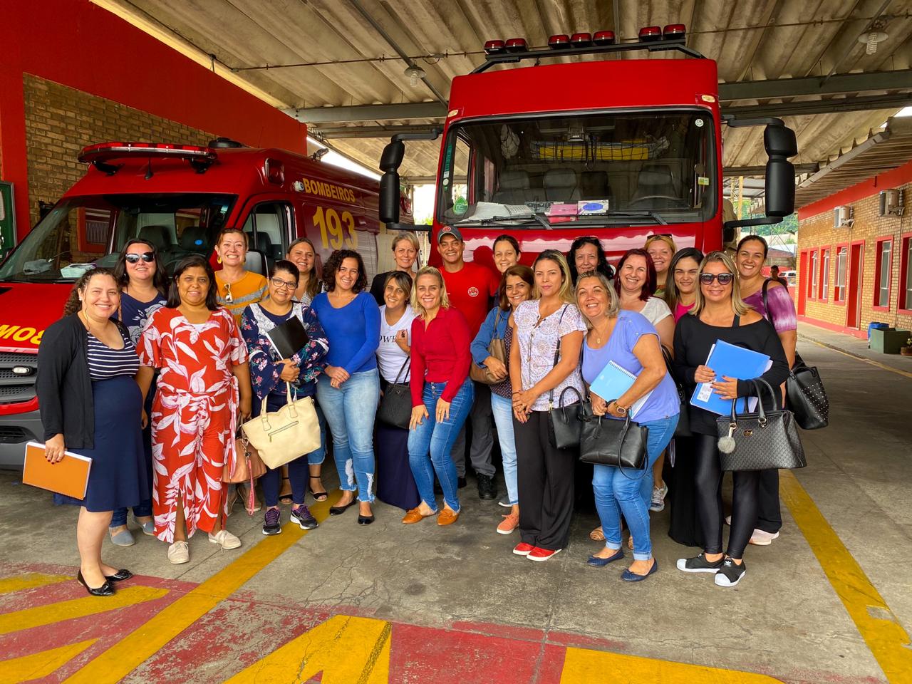 Servidores da Educação participam de treinamento com o Corpo de Bombeiros