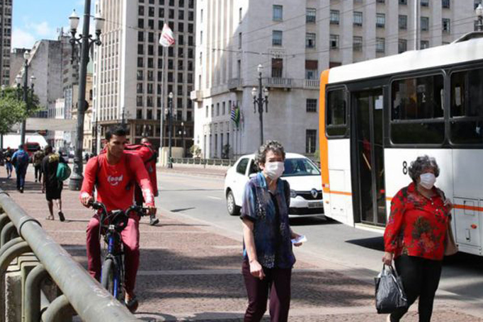 Taxa de isolamento social em SP foi 58% no domingo; governo quer 70%