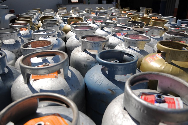 Auxílio Gás será de R$ 112 em dezembro, informa Caixa