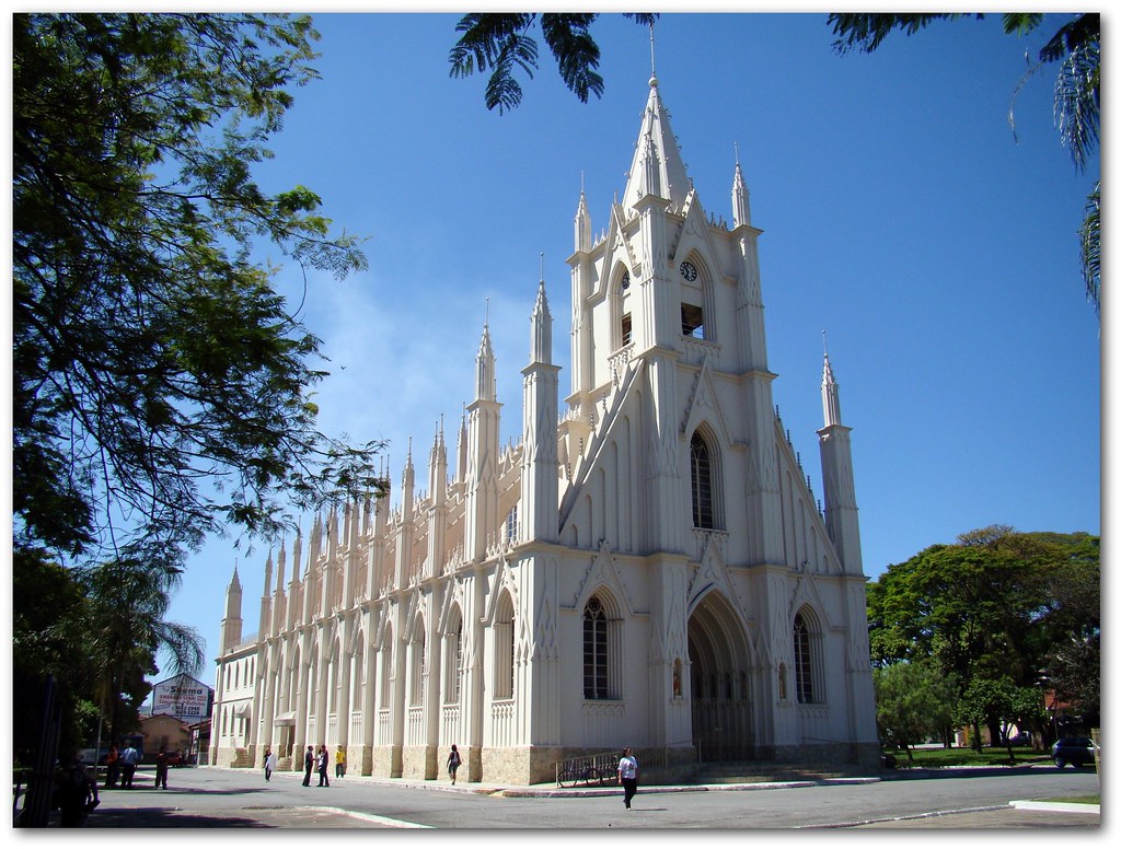 Taubaté tem a primeira igreja edificada no mundo em honra de Santa Teresinha