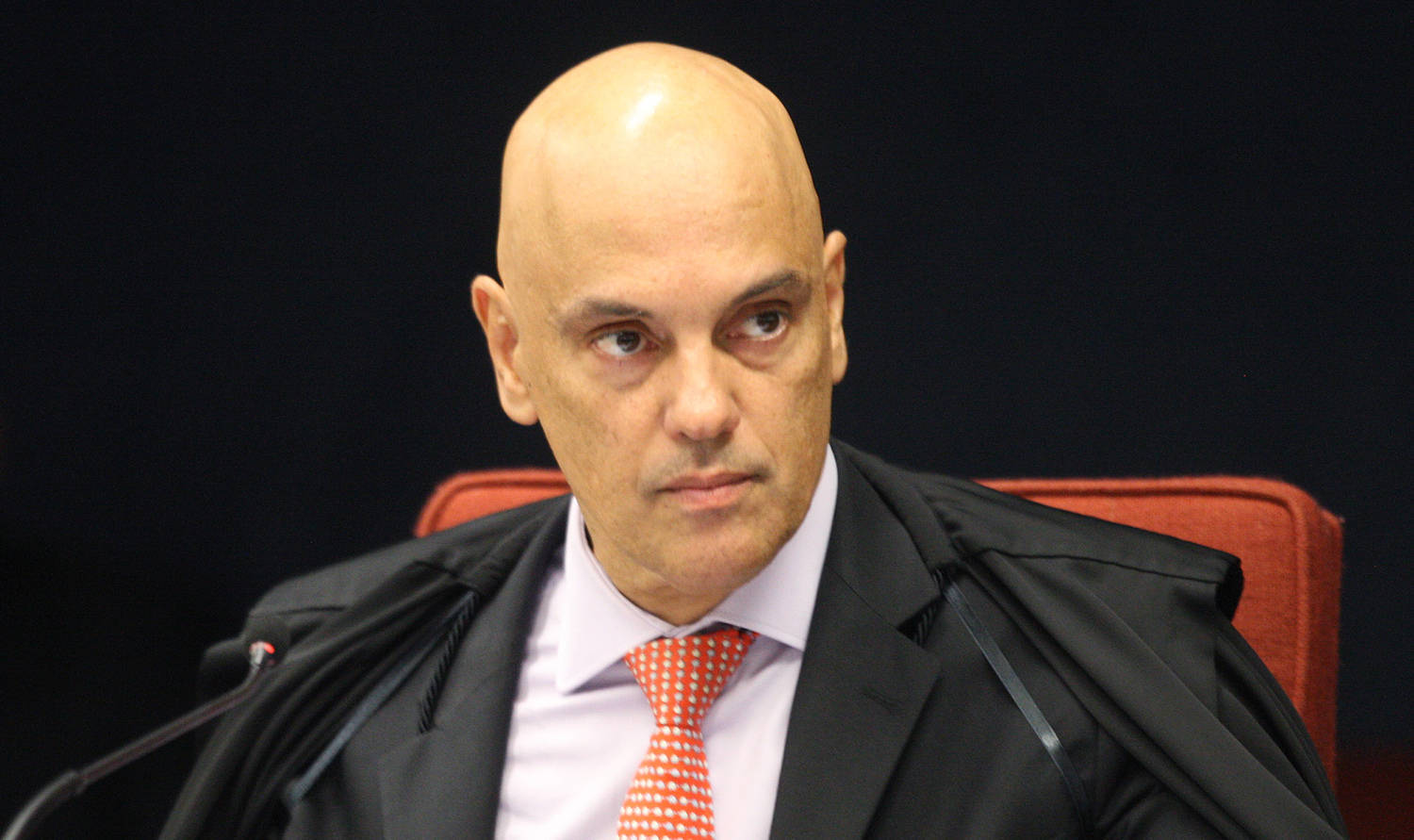 Moraes vota a favor da descriminalização do porte de maconha para consumo próprio