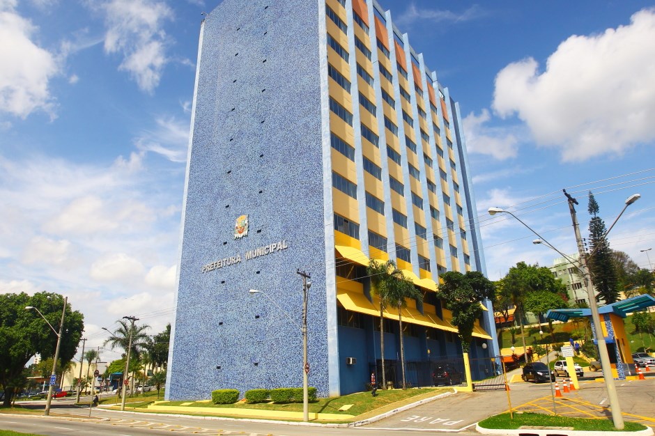 MP pede que Justiça suspenda decreto de abertura dos comércios em São José