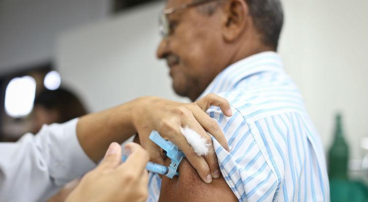 Vacinas contra influenza e covid-19 seguem disponíveis em Taubaté